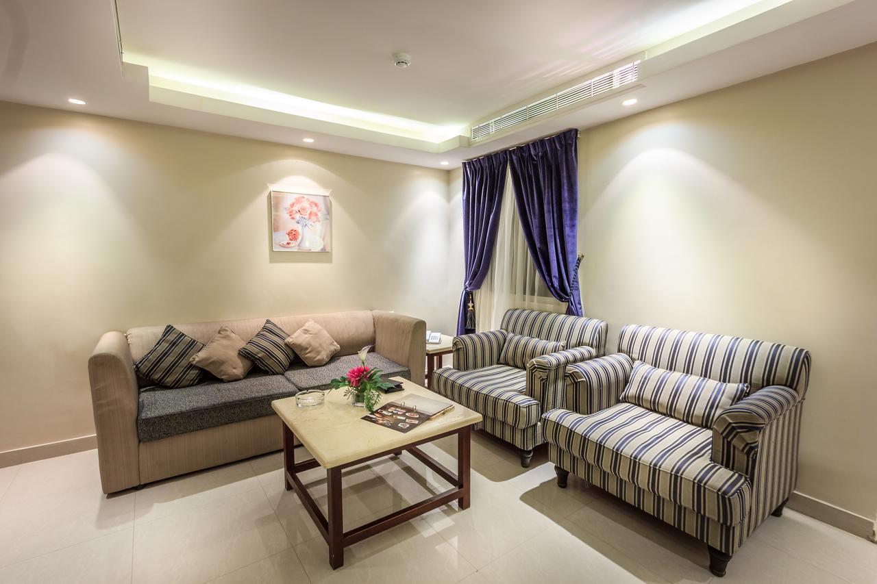 Al Muhaidb Al Olaya Suites Ar Riyad Esterno foto