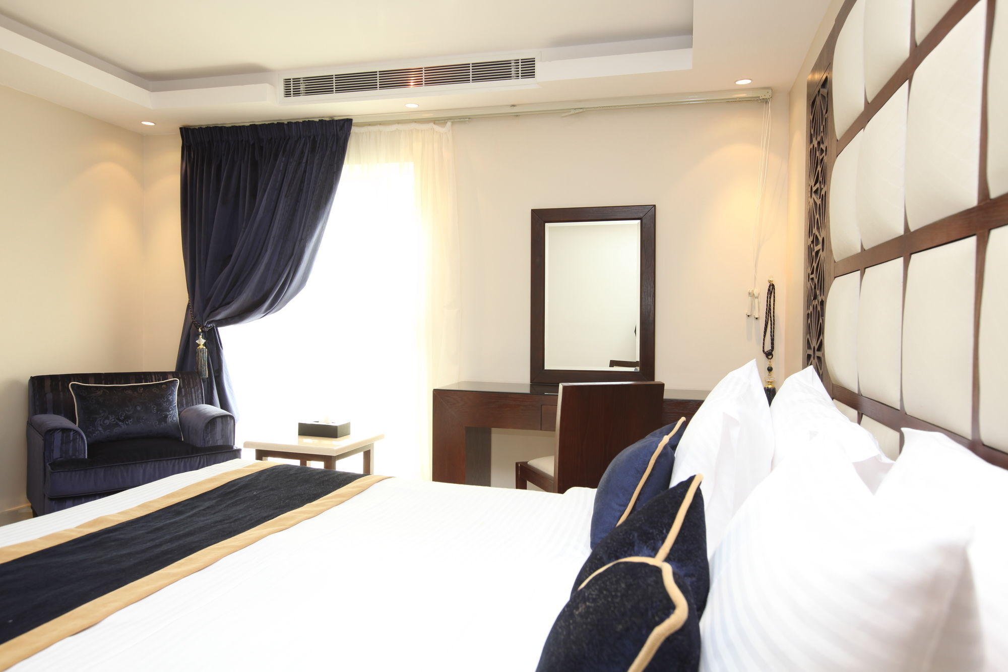 Al Muhaidb Al Olaya Suites Ar Riyad Esterno foto